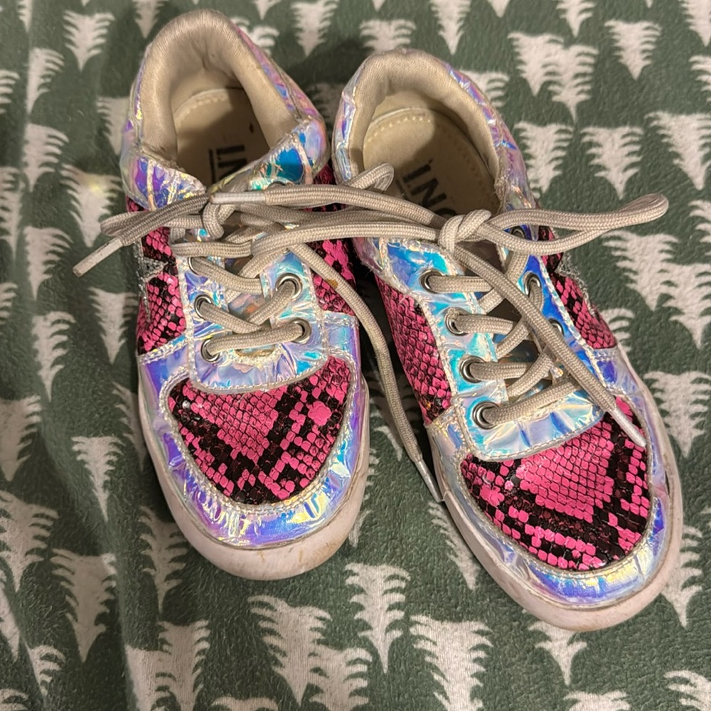 Girls INC sneakers